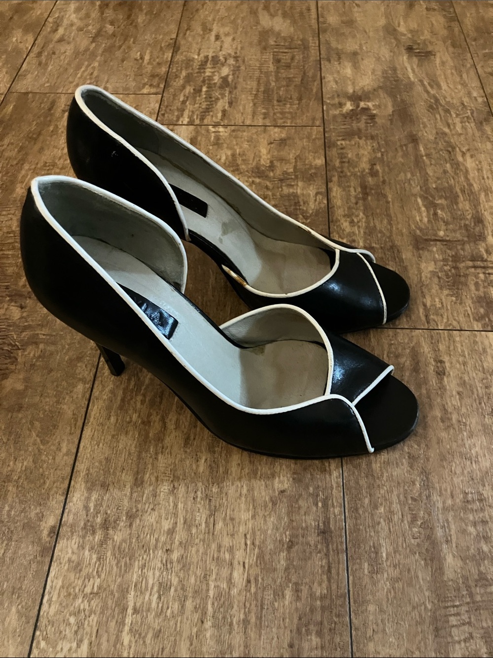 Vintage 90’s Y2K N.Y.L.A. Black Retro Peep-Toe Heels with White Piping